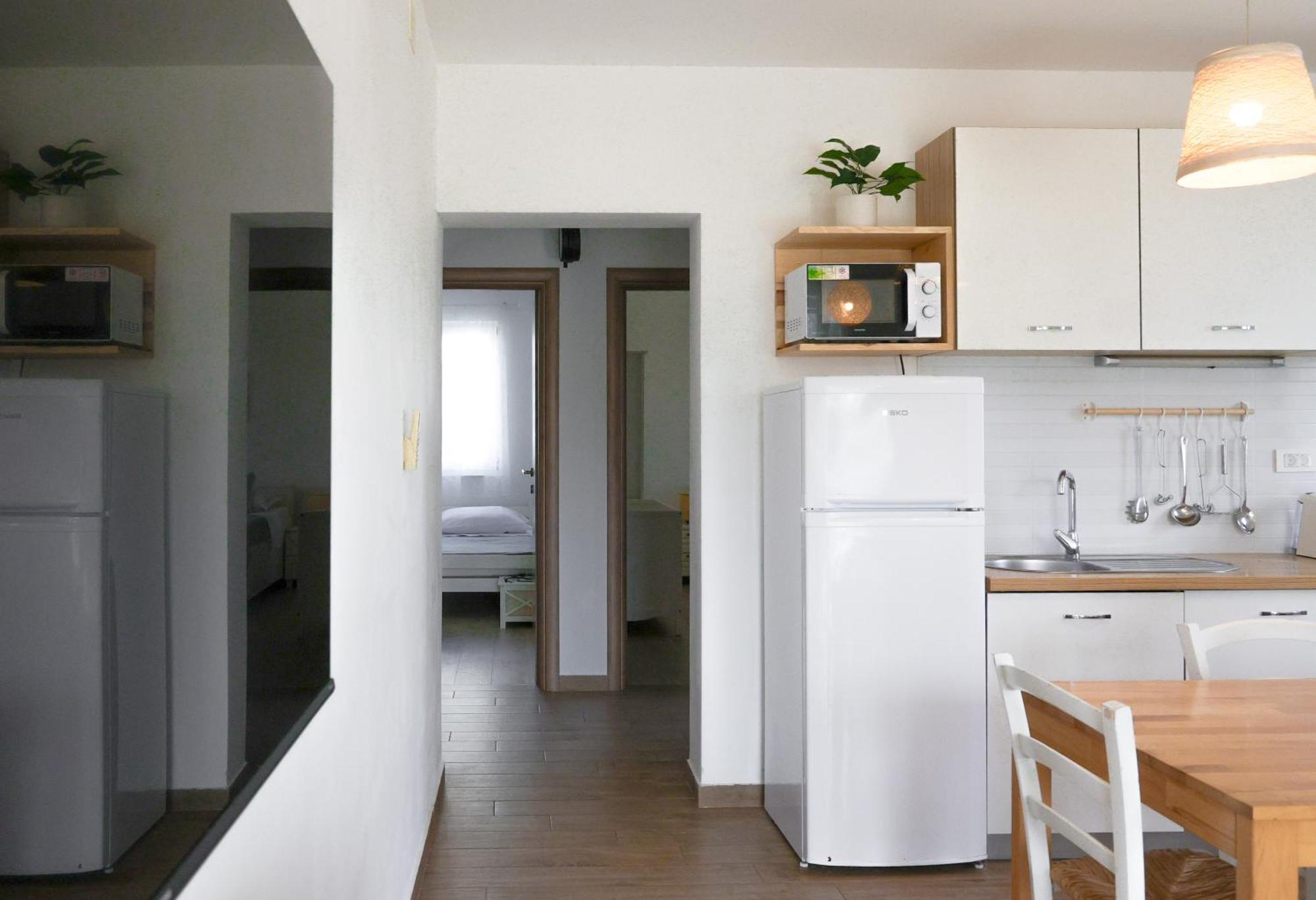 Laura Apartments Бродарица Экстерьер фото