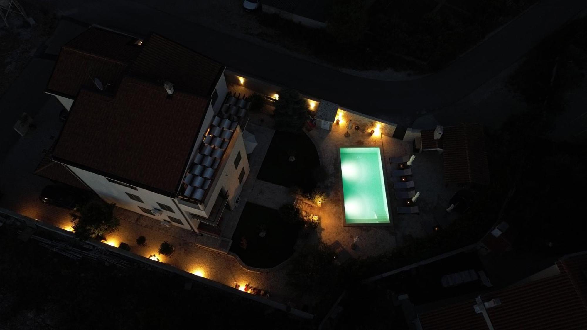 Laura Apartments Бродарица Экстерьер фото